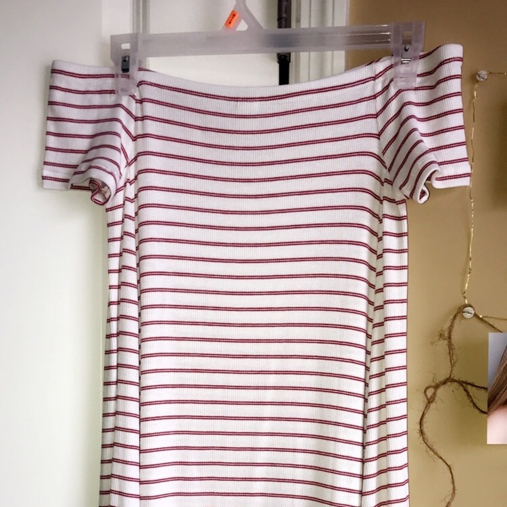 Loose Red and White off shoulder dress